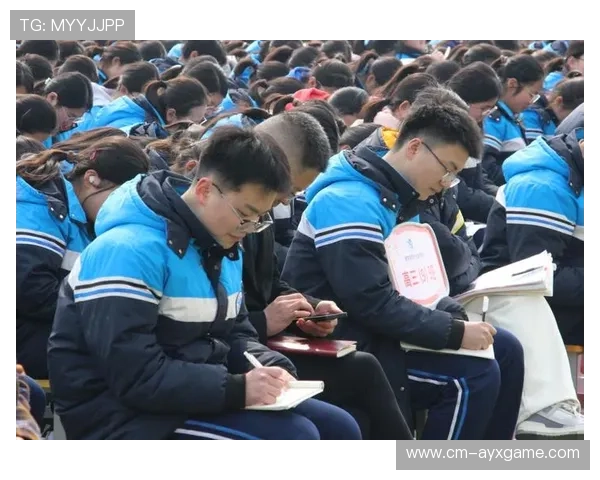 世界冠军到学校演讲，学生排长队争相聆听