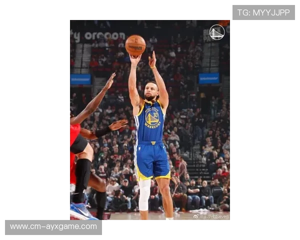 勇士外线火力全开，库里再中关键三分，勇士对阵开拓者,库里43分